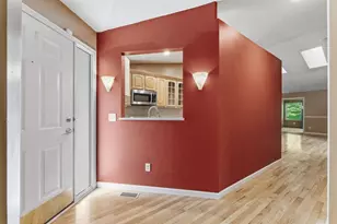 901 Oakwood Heights Cir, Eagan, MN 55123 - Photo 5