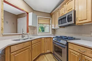 901 Oakwood Heights Cir, Eagan, MN 55123 - Photo 9