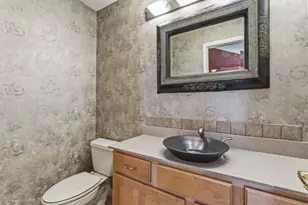 901 Oakwood Heights Cir, Eagan, MN 55123 - Photo 7