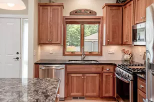 2621 Cardinal Ct, North Saint Paul, MN 55109 - Photo 5