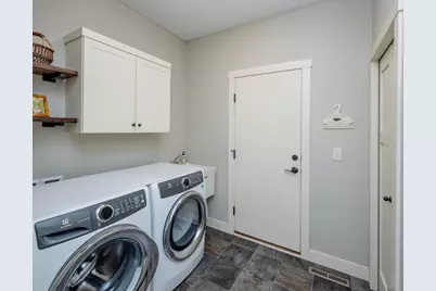2621 Cardinal Court, North Saint Paul, MN 55109 - Photo 15