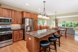2621 Cardinal Ct, North Saint Paul, MN 55109 - Photo 7
