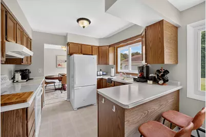 312 W Rainbow Street, Duluth, MN 55811 - Photo 5