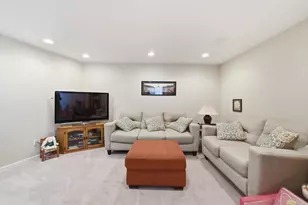 9767 Gable Dr, Eden Prairie, MN 55347 - Photo 27
