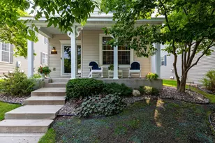 9767 Gable Dr, Eden Prairie, MN 55347 - Photo 3
