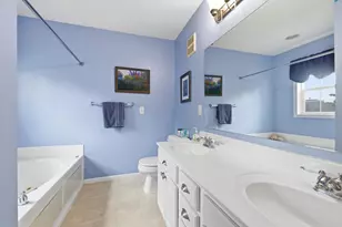9767 Gable Dr, Eden Prairie, MN 55347 - Photo 19