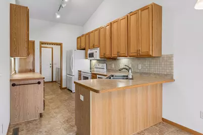 2007 NE 14th Street, Faribault, MN 55021 - Photo 13