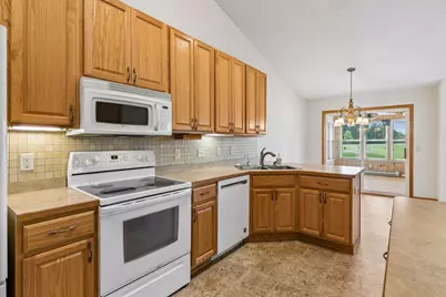 2007 14th Street NE, Faribault, MN 55021 - Photo 11