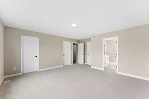18623 Hythe Ln, Lakeville, MN 55044 - Photo 9