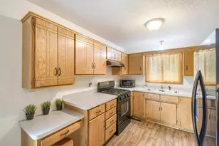 13361 Wellington Cir, Champlin, MN 55316 - Photo 7