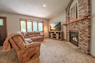 905 Johanna Ave, Willmar, MN 56201 - Photo 5