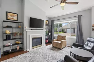 5815 Prairie Ridge Dr, Shoreview, MN 55126 - Photo 9