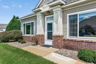 5815 Prairie Ridge Dr, Shoreview, MN 55126 - Photo 5