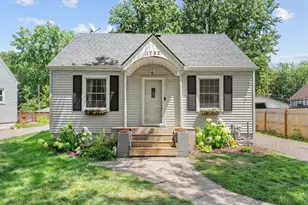 1752 Flandrau St, Maplewood, MN 55109 - Photo 1