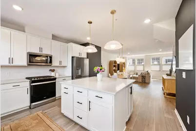 905 Woodlawn Avenue, Saint Paul, MN 55116 - Photo 9
