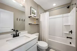 905 Woodlawn Ave, Saint Paul, MN 55116 - Photo 25