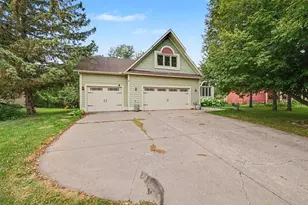 240 Woodridge Ln, Circle Pines, MN 55014 - Photo 37