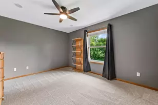 9113 Sunnyvale Dr, Chanhassen, MN 55317 - Photo 13