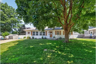 1912 2nd Avenue SW, Austin, MN 55912 - Photo 1