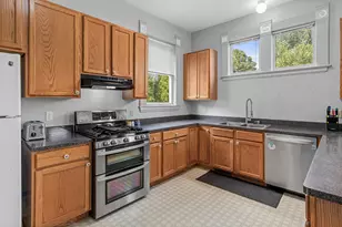 553 Sherburne Ave, Saint Paul, MN 55103 - Photo 11