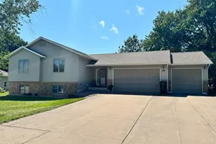 25 Circle Ct, Lewiston, MN 55952 - Photo 1