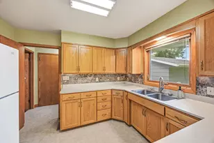 520 2nd St E, Hector, MN 55342 - Photo 5