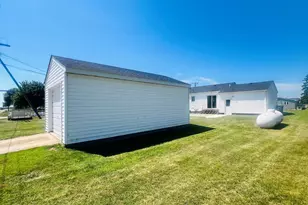 610 E 2nd St, Graceville, MN 56240 - Photo 29