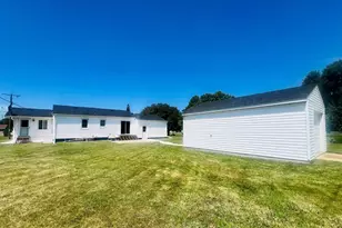 610 E 2nd St, Graceville, MN 56240 - Photo 31