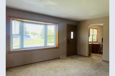610 E 2nd Street, Graceville, MN 56240 - Photo 9