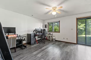 6652 Gretchen Ln N, Oakdale, MN 55128 - Photo 13