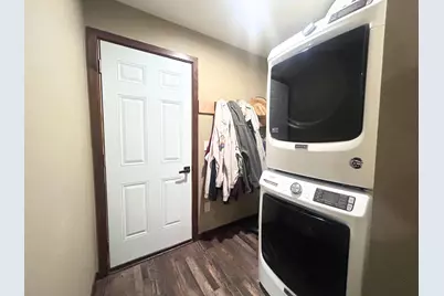 670 W 1st Street S, Cottonwood, MN 56229 - Photo 23