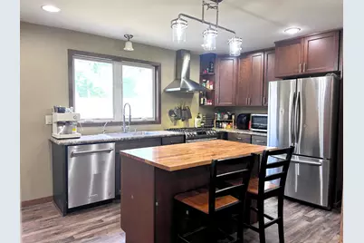 670 W 1st Street S, Cottonwood, MN 56229 - Photo 3