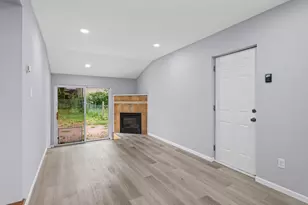 31 Demont Ave E, Little Canada, MN 55117 - Photo 15