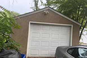 988 Fremont Ave, Saint Paul, MN 55106 - Photo 3