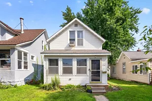 556 W 5th St, Winona, MN 55987 - Photo 1