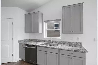 18085 Heirloom Court, Lakeville, MN 55044 - Photo 11