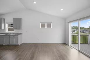 18085 Heirloom Ct, Lakeville, MN 55044 - Photo 15