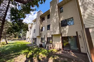 201 Bridlewood Dr, Saint Paul, MN 55119 - Photo 5