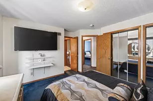 3838 Dupont Ave N, Minneapolis, MN 55412 - Photo 17