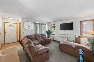 3838 Dupont Ave N, Minneapolis, MN 55412 - Photo 3