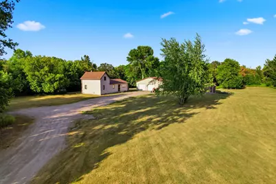 707 Washington Avenue, Crookston, MN 56716 - Photo 1