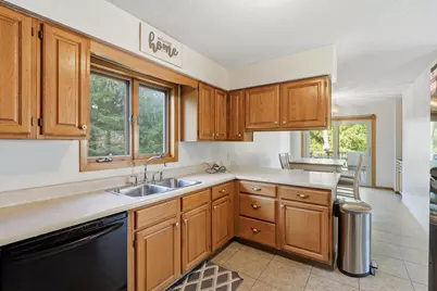 707 Washington Avenue, Crookston, MN 56716 - Photo 7