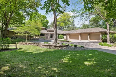 28235 Boulder Cir, Shorewood, MN 55331 - Photo 9