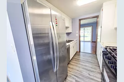 7618 Hampshire Avenue N, Brooklyn Park, MN 55428 - Photo 11