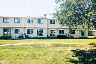 7618 Hampshire Ave N, Brooklyn Park, MN 55428 - Photo 37