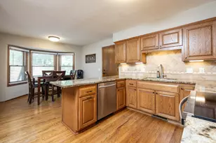 6991 Raven Ct, Eden Prairie, MN 55346 - Photo 7
