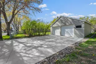 1019 Ash St, Alexandria, MN 56308 - Photo 13