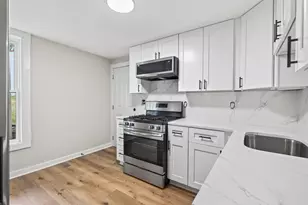 2218 Irving Ave N, Minneapolis, MN 55411 - Photo 5
