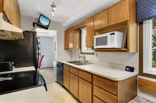 2201 Stroden Cir, Golden Valley, MN 55427 - Photo 11