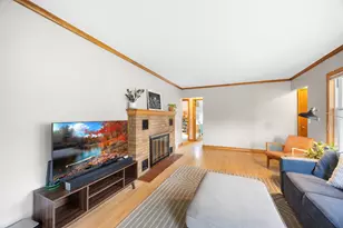 891 Edgewater Ave, Shoreview, MN 55126 - Photo 3